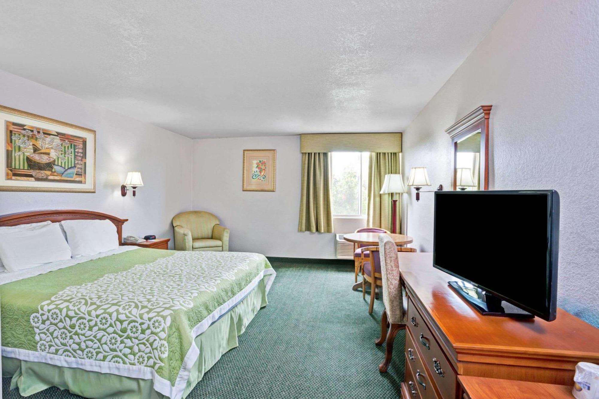 Days Inn & Suites By Wyndham Fullerton Luaran gambar